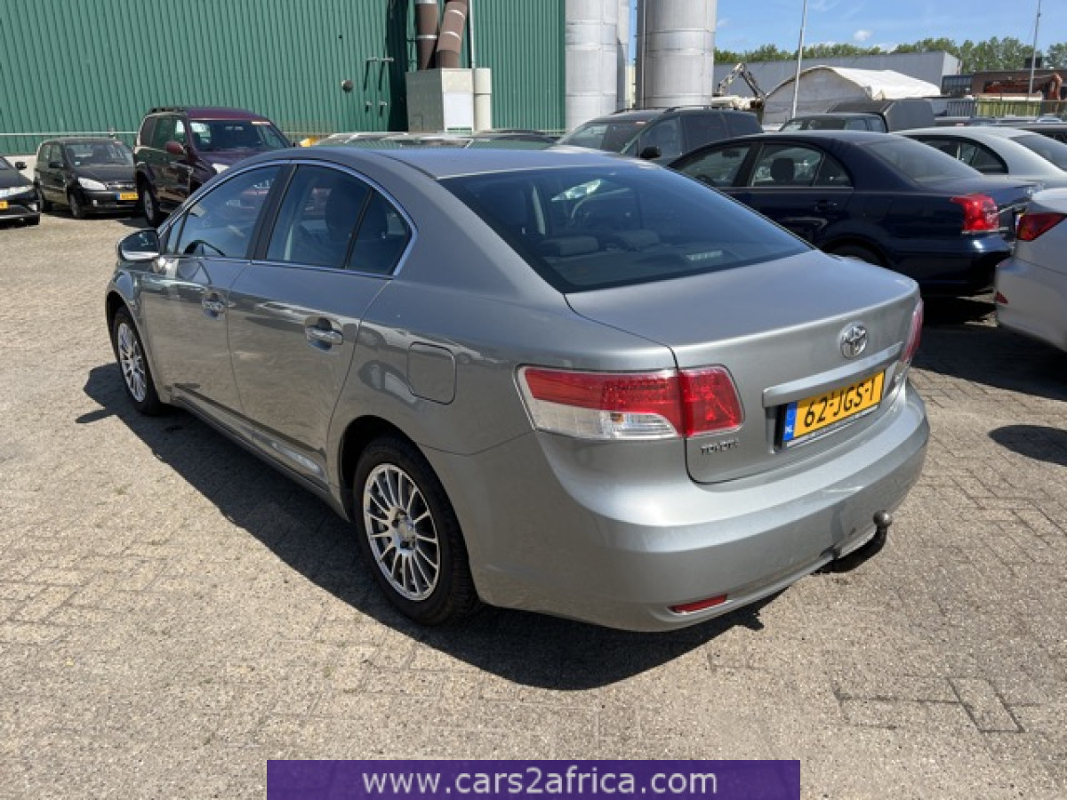 TOYOTA Avensis 1.8 #71956 - used, available from stock