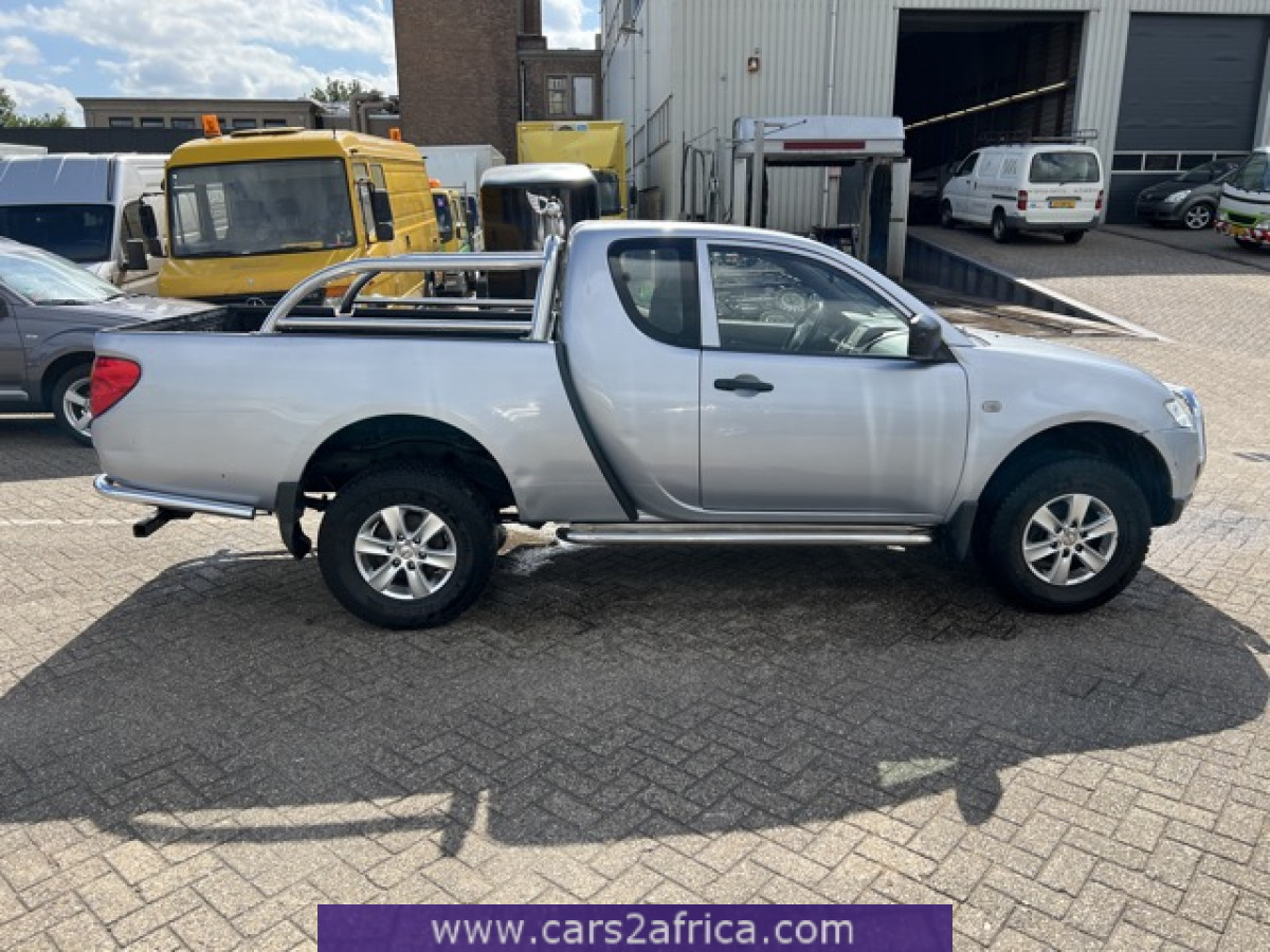 MITSUBISHI L200 2.5 DiD #72091 - used, available from stock