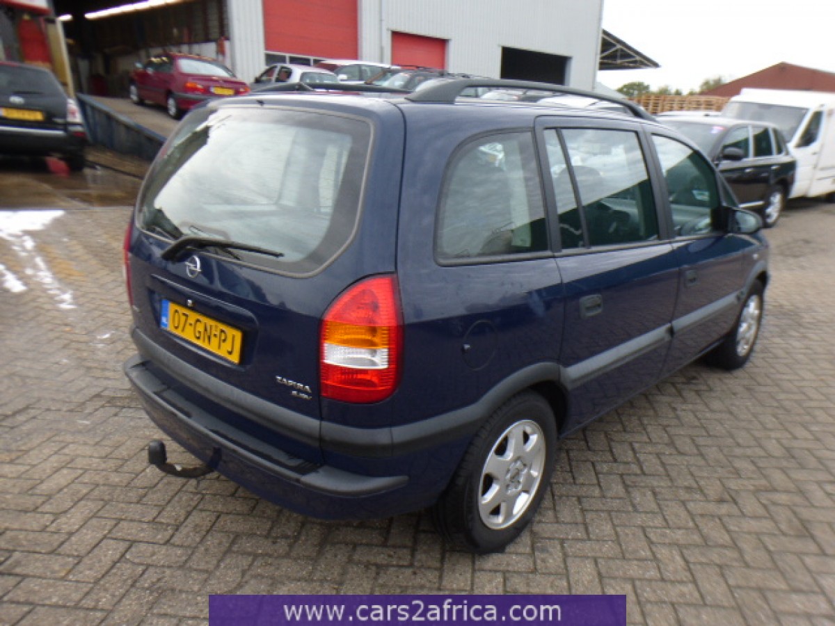 Car, Opel Zafira 1.8 Executive, model year 2003-, dark blue, Van