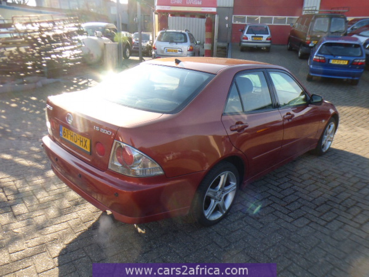LEXUS IS 200 2.0 65891 used, available from stock