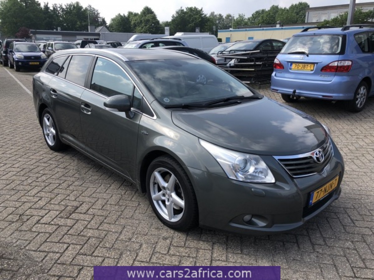 TOYOTA Avensis 2.2 DCAT 66402 used, available from stock