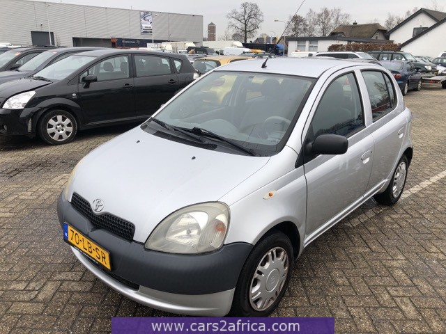 TOYOTA Yaris 1.0 67447 used, available from stock