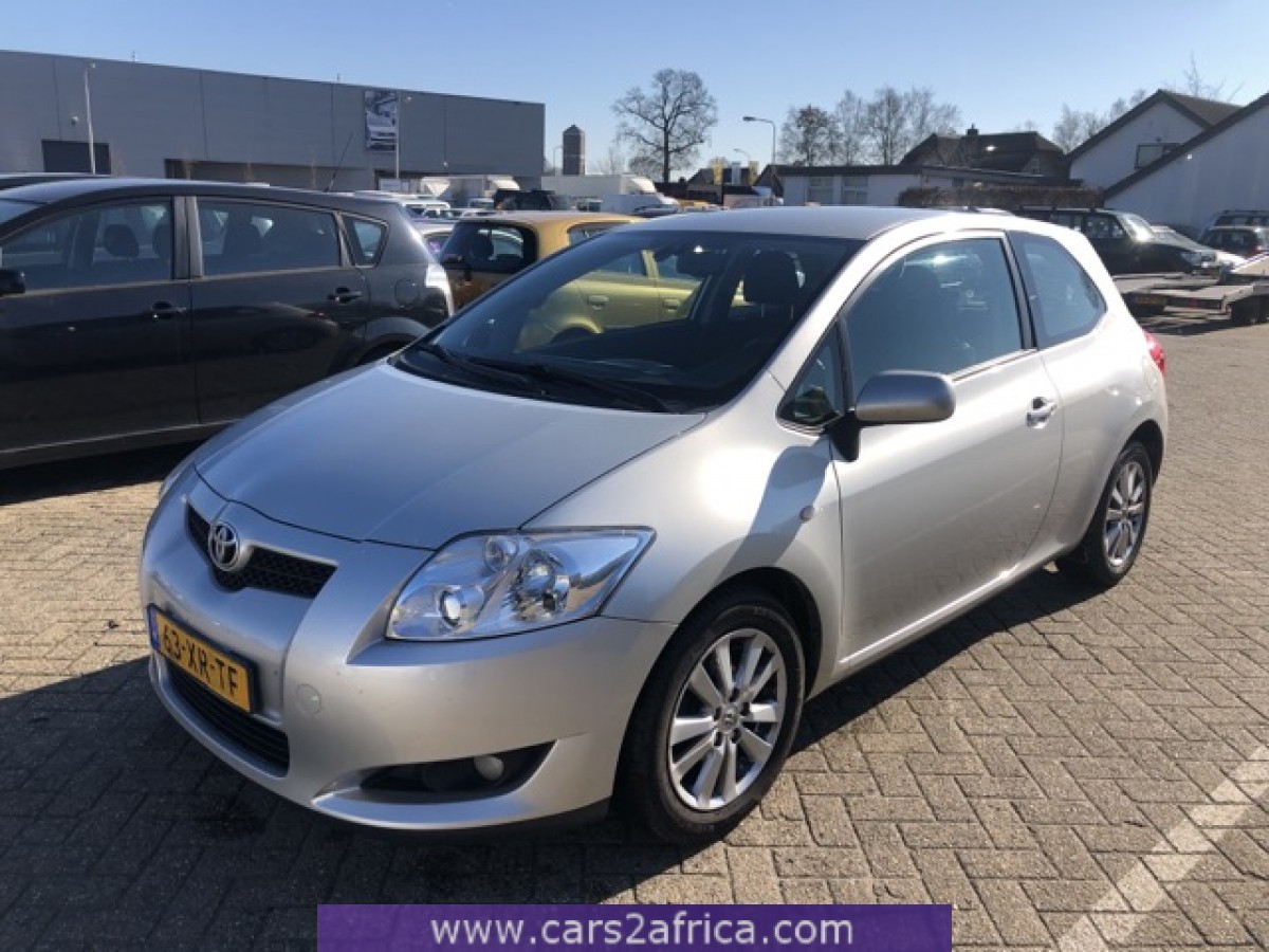 TOYOTA Auris 1.6 67470 used, available from stock