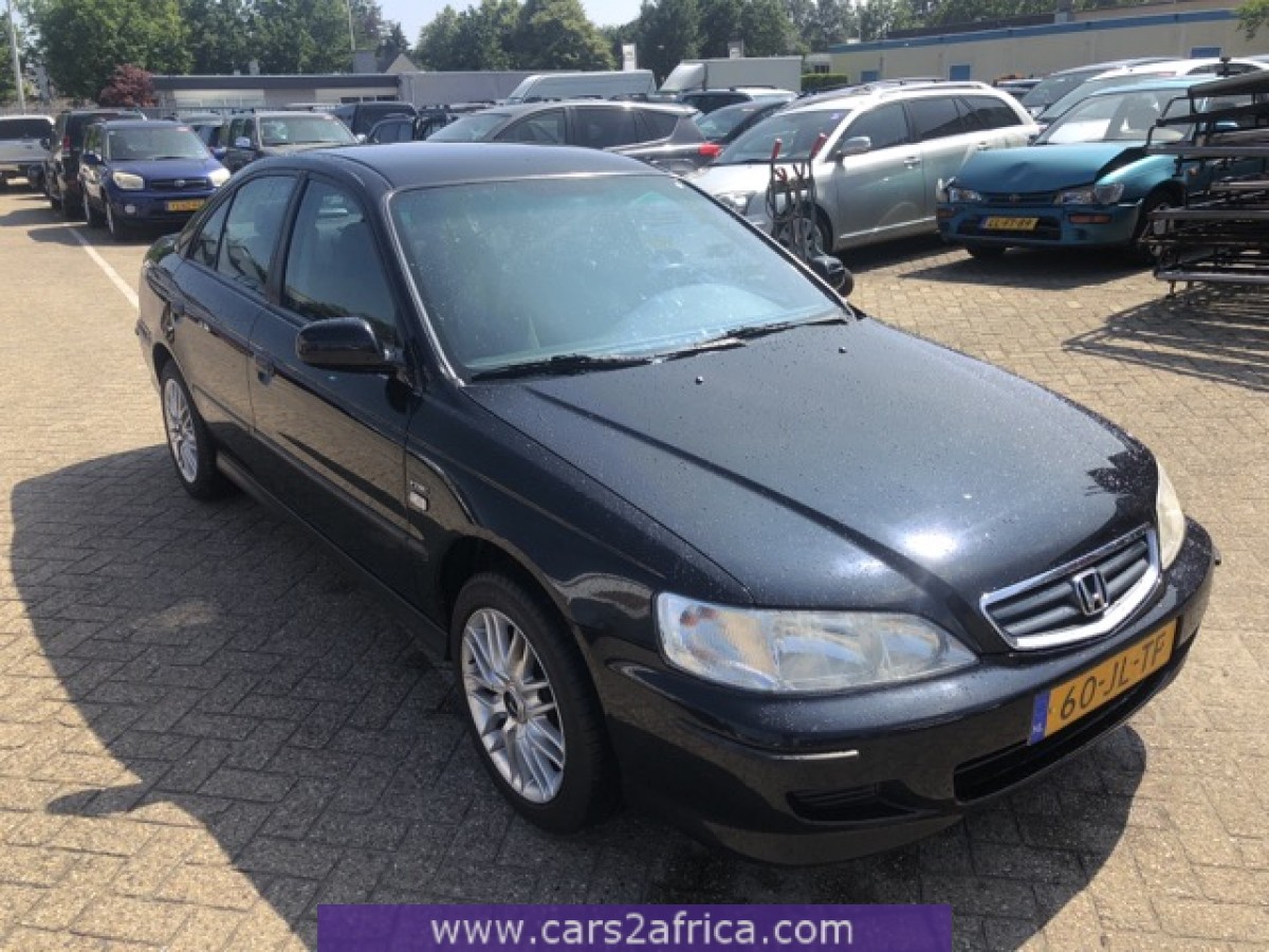 HONDA Accord 1.8 66523 used, available from stock