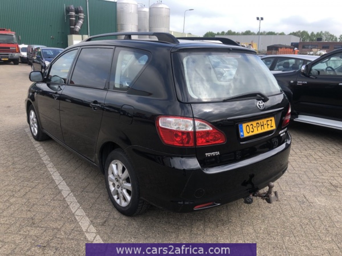 Verplaatsing Gespecificeerd Goodwill TOYOTA Avensis Verso 2.0 #67702 - used, available from stock