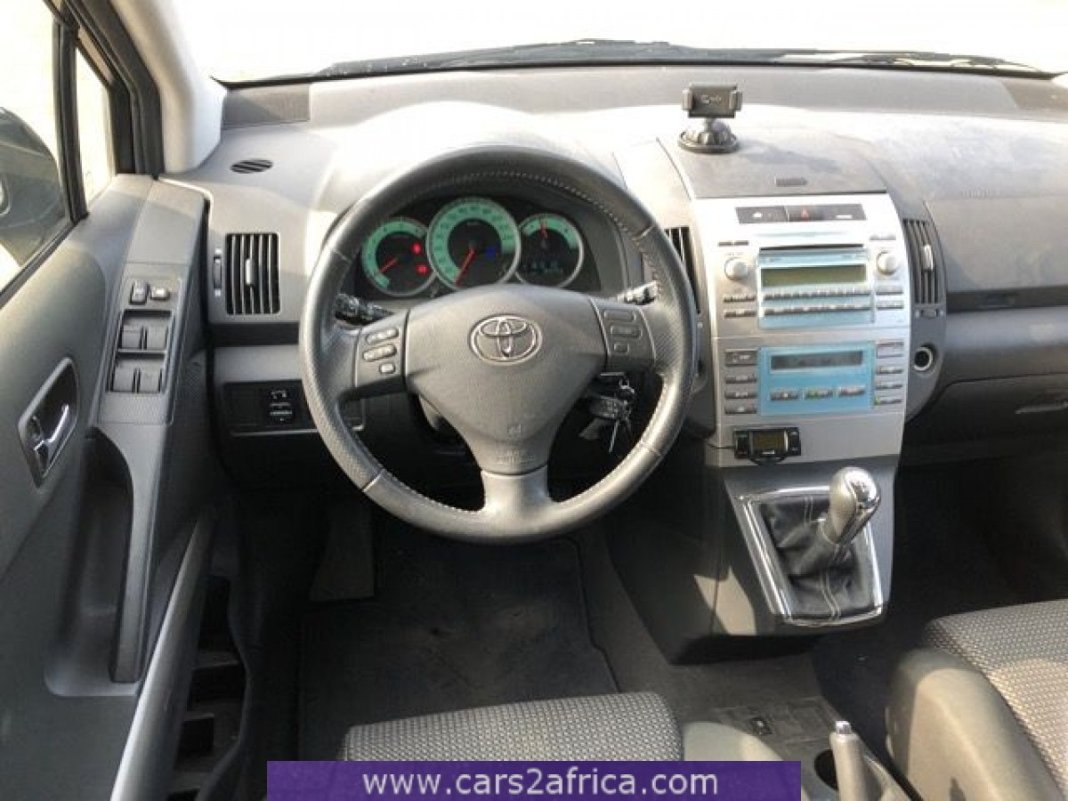 Wind gevolg Mexico TOYOTA Corolla Verso 2.2 D-CAT #67769 - used, available from stock