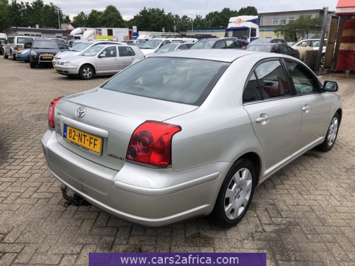 TOYOTA Avensis 1.8 67886 used, available from stock