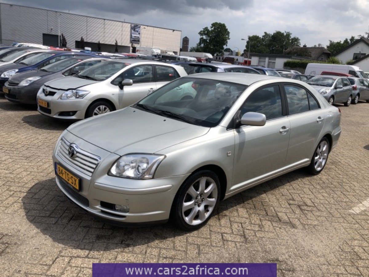 TOYOTA Avensis 2.0 67958 used, available from stock