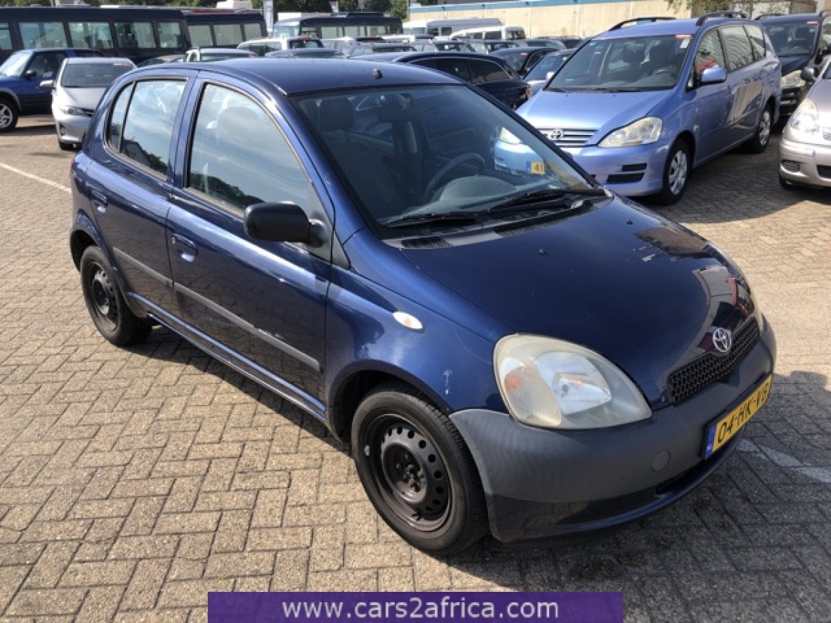 TOYOTA Yaris 1.0 68181 used, available from stock
