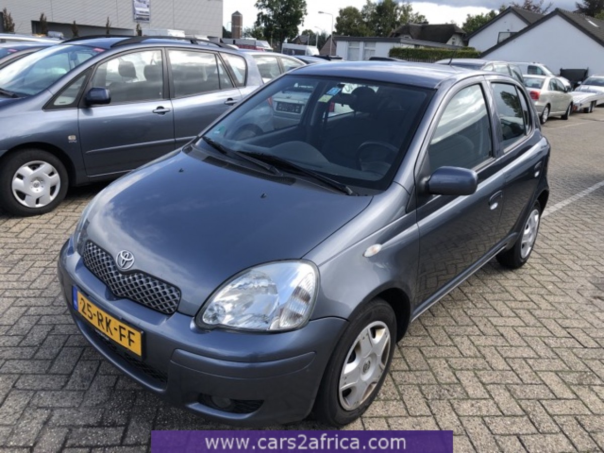 TOYOTA Yaris 1.3 68339 used, available from stock