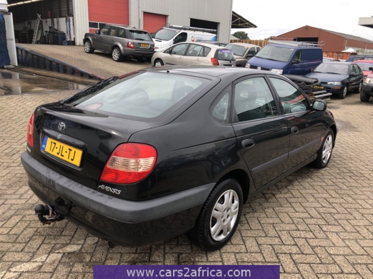 TOYOTA Avensis 1.8 68359 used, available from stock