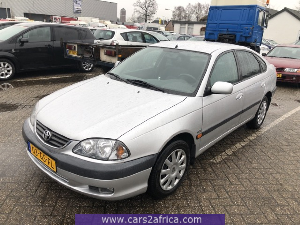 TOYOTA Avensis 2.0 68647 used, available from stock