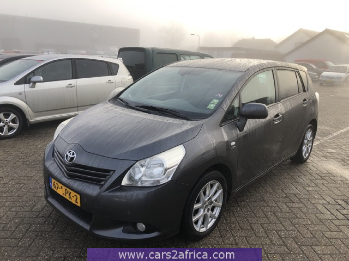 Plaats Eik hypothese TOYOTA Corolla Verso 2.2 D-CAT #68713 - used, available from stock