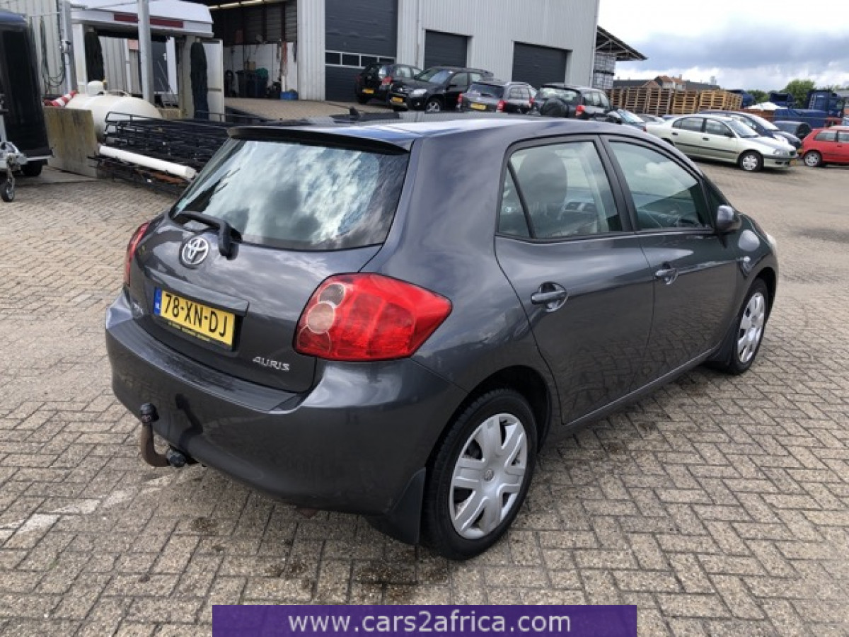 Used Toyota Auris with Petrol engine for sale 